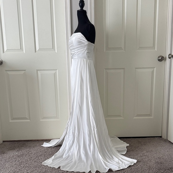 Fashion Nova White Strapless Dress - Picture 3 of 4